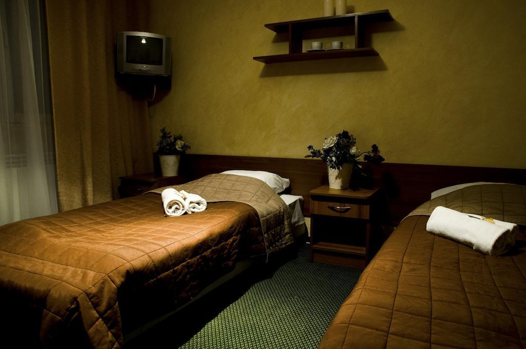 Silesia Hotel Międzybrodzie Bialskie Quarto foto